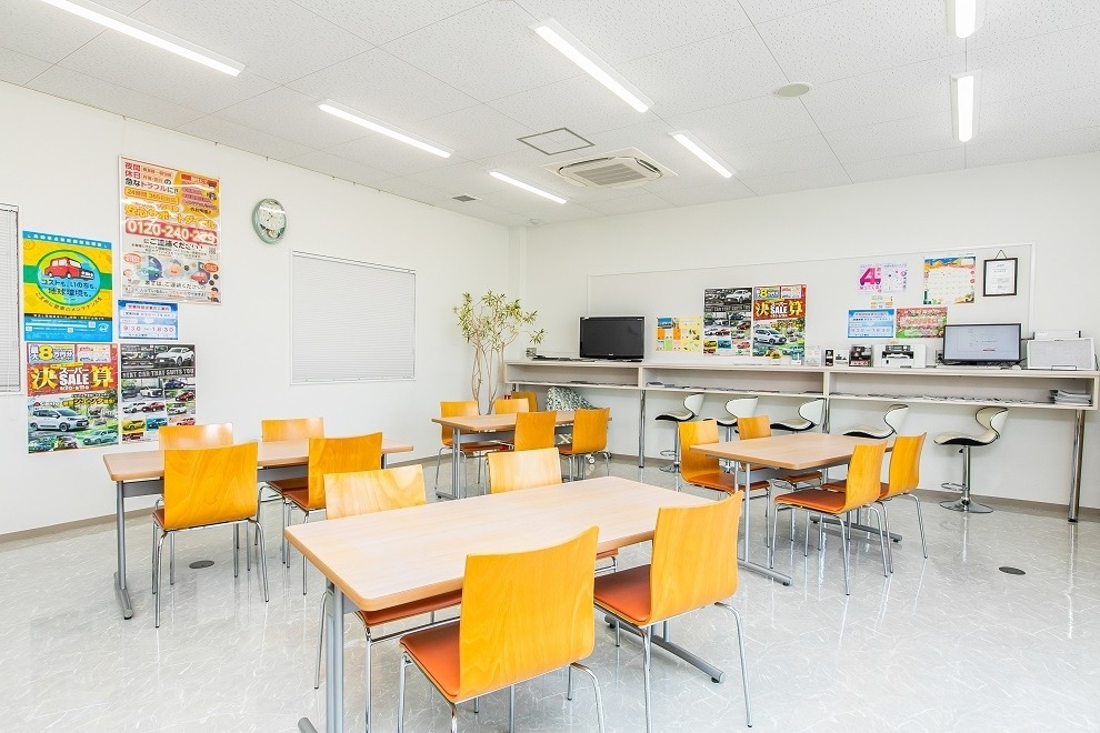 U-Car岐南店室内