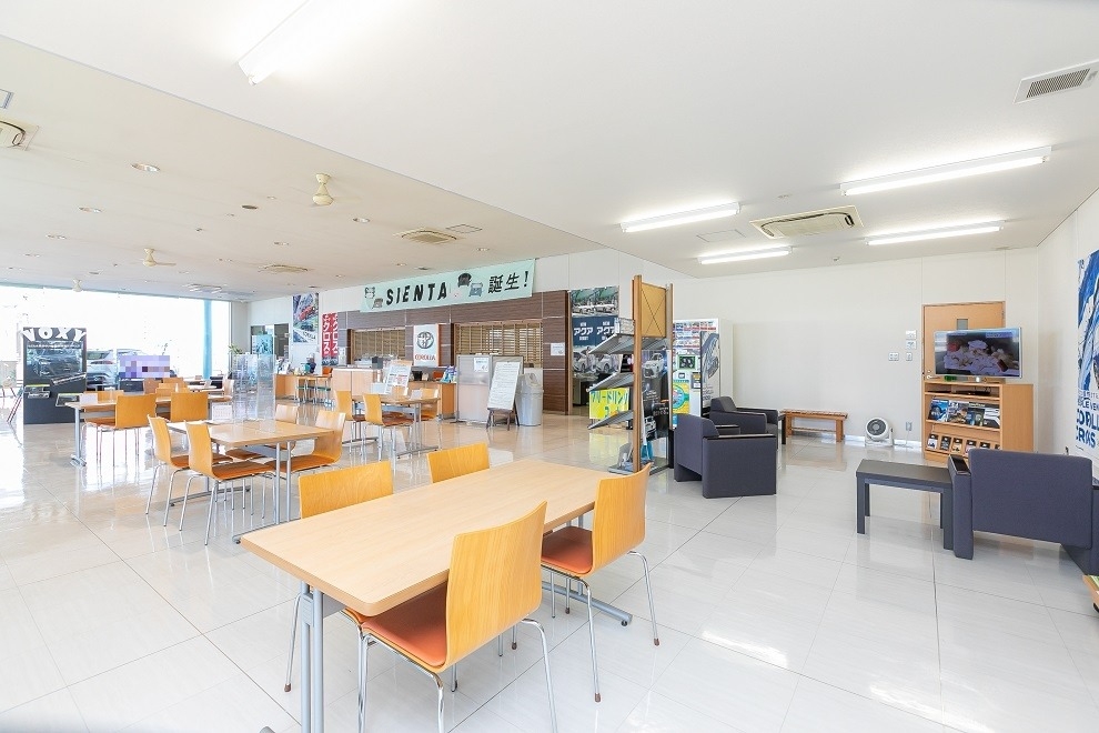 恵那店室内