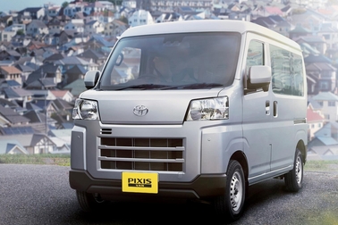 デラックス（CVT・2WD）