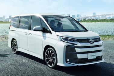 【モデル入り素材】S-Z（2WD・7人乗り）